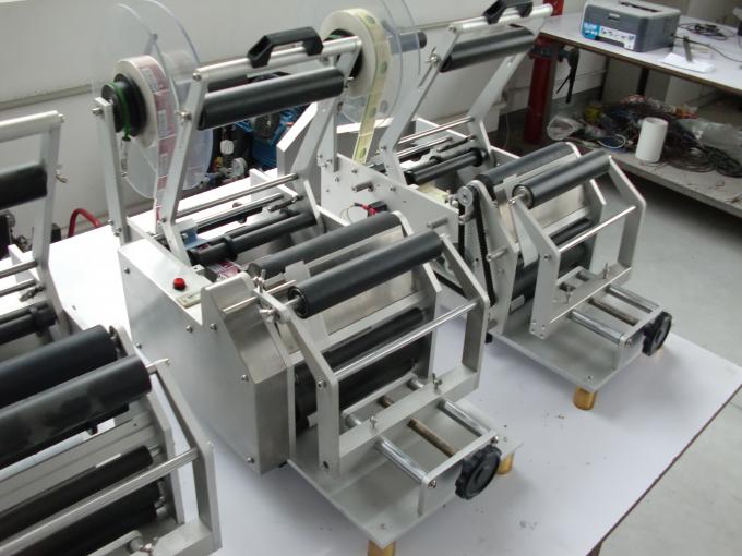 Kendinden yapışkanlı etiket yuvarlak şişe otomatik etiketleme makinesi 220V