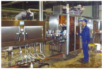 PVC ve PET şişeler için su geçirmez ve paslanmaz shrink sleeve etiketleme makinesi