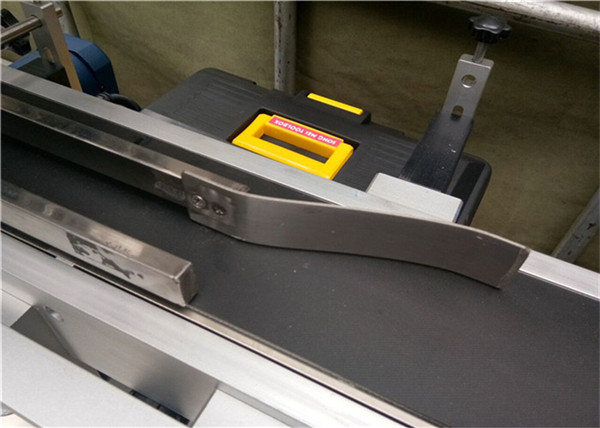 Şişe / Kavanoz / Konteyner İçin Otomatik Üst Etiketleme Makinesi