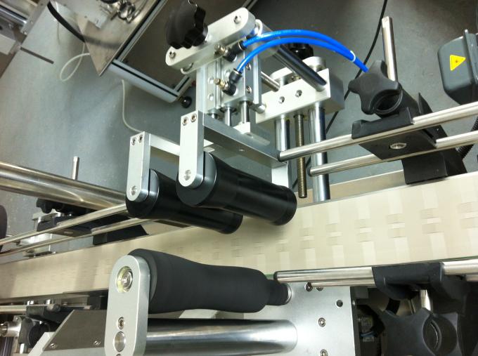 Cam Şişe Kendinden Yapışkanlı Etiket Etiketleme Makinesi, Cam Kavanoz Etiketleme Makinesi