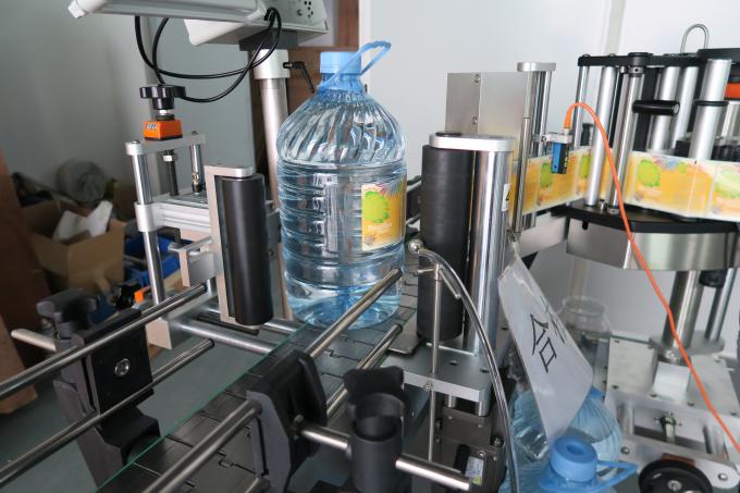 5L İçme Suyu Yuvarlak Şişe Etiket Etiketleme Makinesi, Kendinden Yapışkanlı Etiket Yapıştırma Makineleri