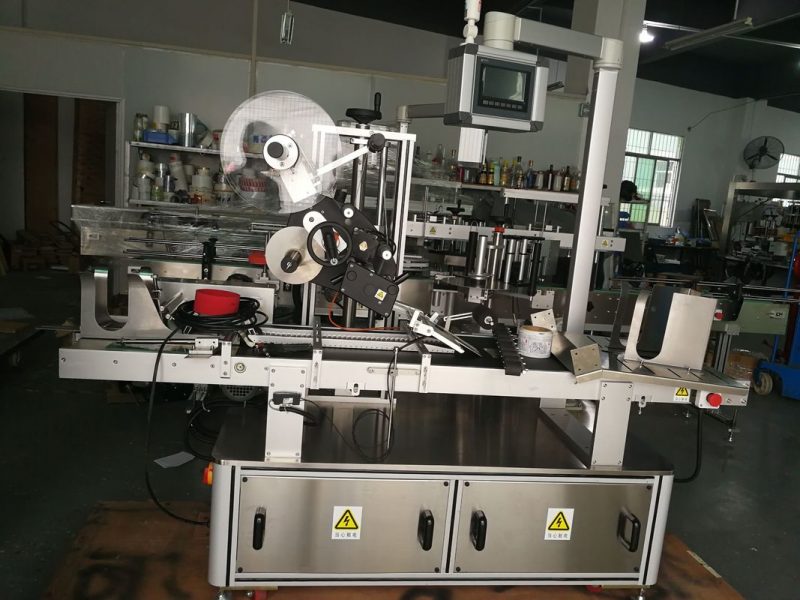 Çin Plastik Torba / Yayılmamış Karton / Maske Torbası için Sayfalama Üstü Etiketleme Makinesi tedarikçisi